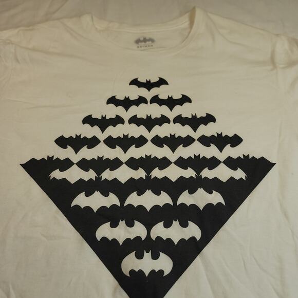 DC Batman Short Sleeve Graphic Crew Neck T Shirt Mens Size Medium M White - Picture 1 of 9